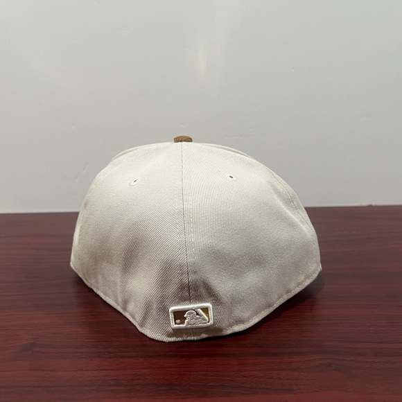 New Era, 59Fifty Fitted Hat, New York Yankees, Brown & Tan - Picture 4 of 10